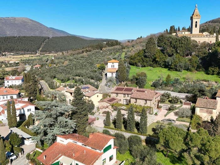 Casa con 6 locali in vendita in Via S Donato, Centro, Calenzano