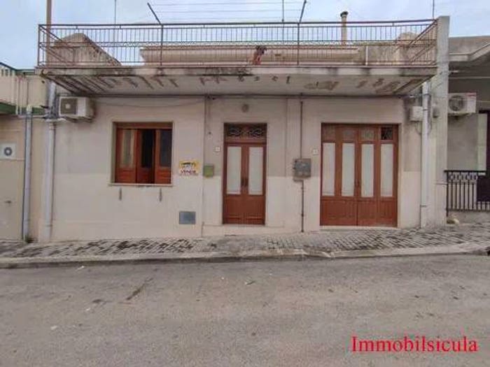 Casa con 5 locali in vendita in Via Brindisi, Centro, Ispica