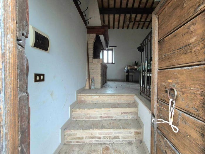 Casa trilocale in vendita in Località Fonte Antica, Troviggiano, Cingoli