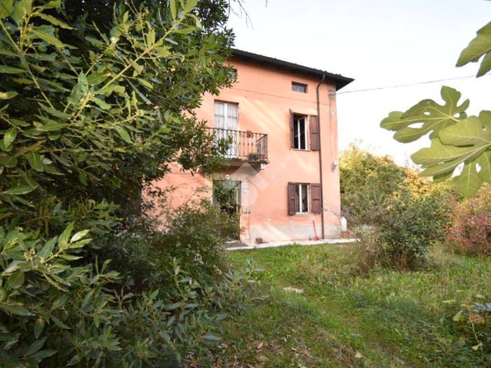 Appartamento quadrilocale in vendita in Via calestano, Poggio, Felino