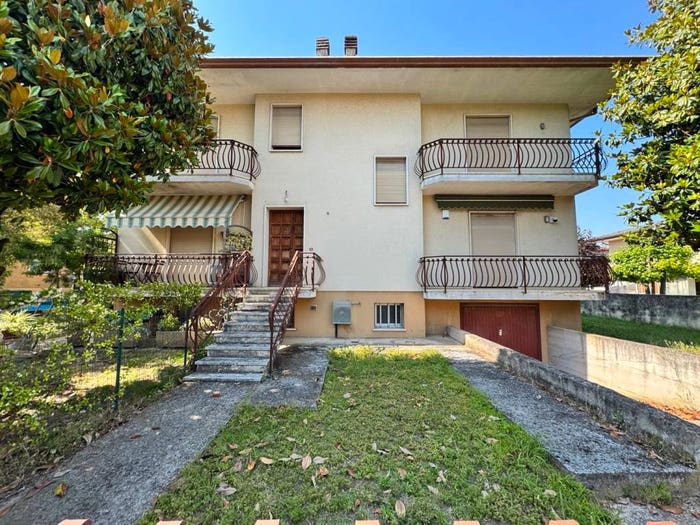 Appartamento con 5 locali in vendita in VIA MATTEOTTI, Centro, Noventa Vicentina
