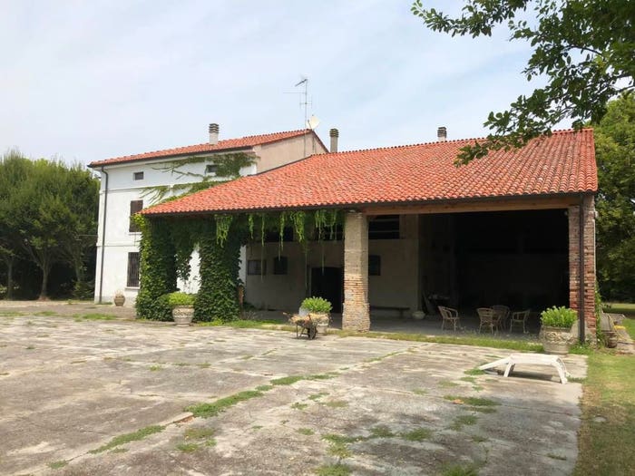 Casa con 6 locali in vendita in Case Sparse Cascina Trombetti, Gussola