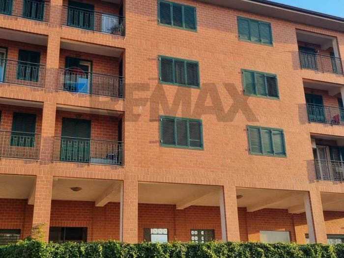 Appartamento con 5 locali in vendita in Via Feudo Stella, Paternò