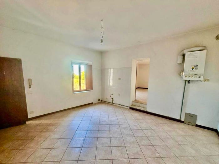 Appartamento trilocale in vendita in Frazione Ancarano Sotto, Centro, Rivergaro