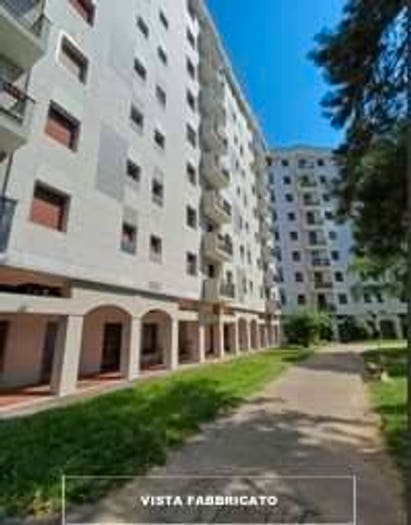 Appartamento trilocale in vendita in Via Milano, Centro, Garbagnate Milanese