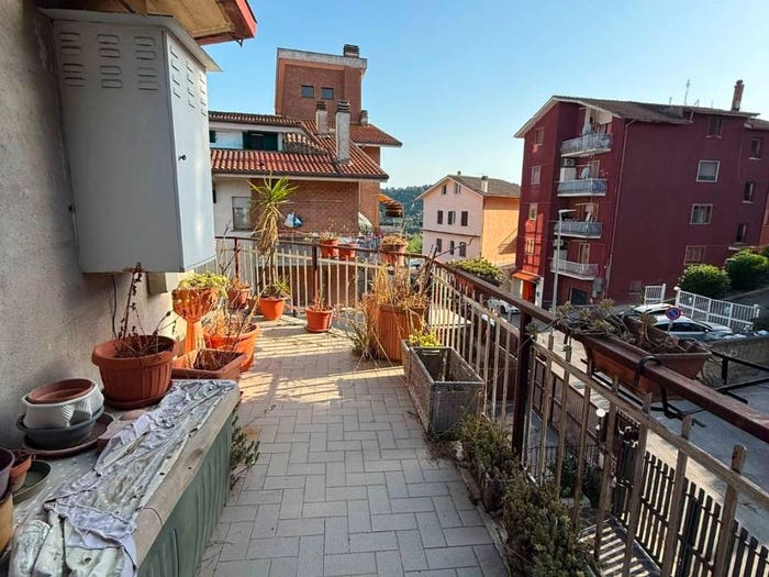Appartamento quadrilocale in affitto in Via Fontanastasia, Centro, Castelnuovo di Porto