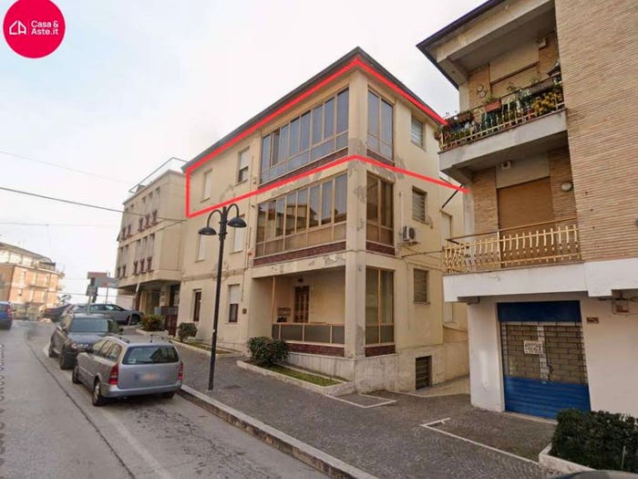 Appartamento con 5 locali in vendita in Via F Cavallotti, Centro, Montegranaro