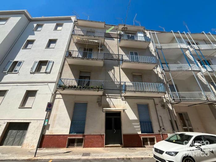 Appartamento con 5 locali in vendita in Via Trieste, Centro, Cisternino