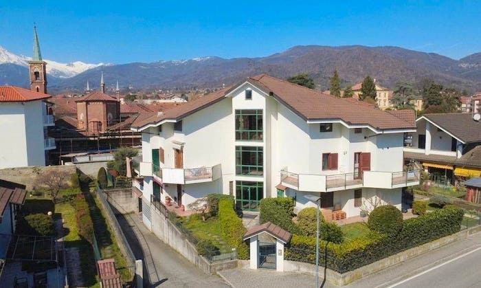 Appartamento quadrilocale in vendita in Via Beato Rosaz, Centro, Giaveno