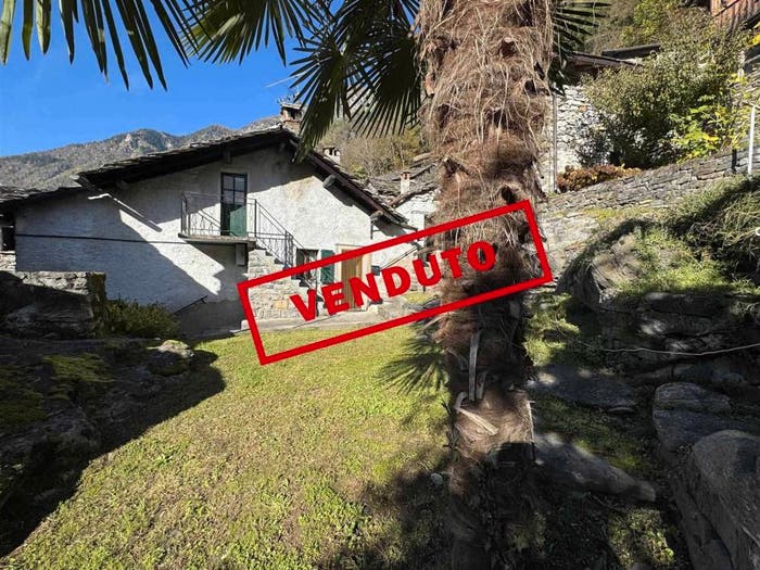 Casa trilocale in vendita in Borgonuovo, Piuro