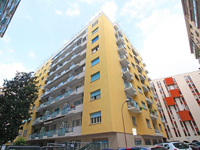 Appartamento quadrilocale in vendita in Via Giovanni Battista Cerruti, Garbatella, Roma
