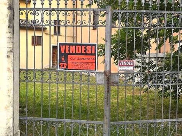 Casa con 6 locali in vendita in Via Scanzano, Vescia Belfiore Scanzano, Foligno