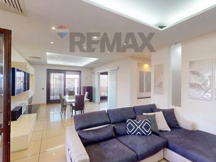 Appartamento con 5 locali in vendita in Via Eduardo Nicolardi, Colli Aminei Capodimonte, Napoli
