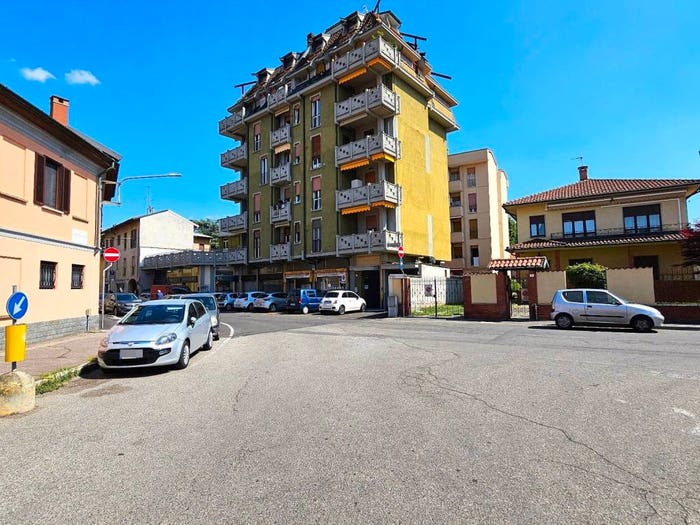 Appartamento trilocale in vendita in Via Cesare Correnti, Abbiategrasso