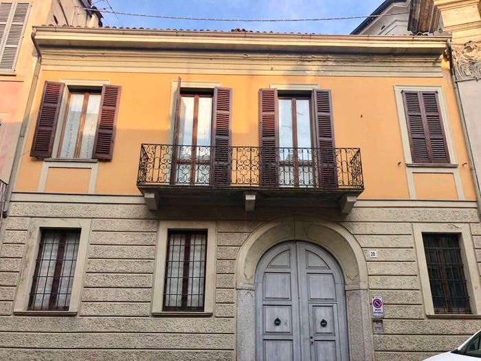 Appartamento con 6 locali in vendita in Via Santa Maria del Sole, Centro Storico, Lodi