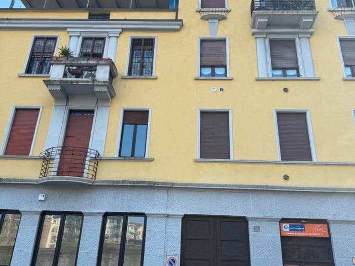 Appartamento bilocale in vendita in Via Ostiglia, Plebisciti Susa, Milano
