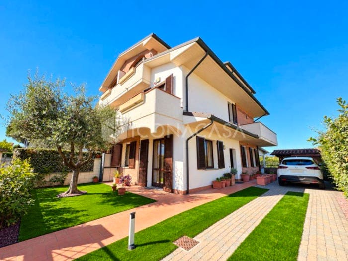 Appartamento con 6 locali in vendita in Via Anselmo Pucci, Il Romito, Pontedera