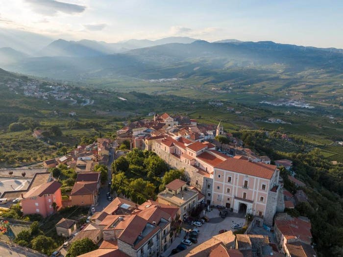 Casa con 6 locali in vendita in Contrada Centore, Torrecuso