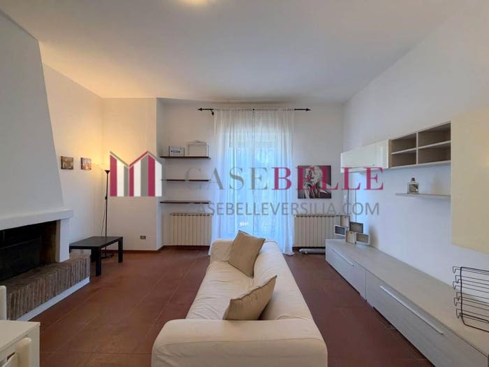 Appartamento quadrilocale in vendita in Via Comano, Marina di Massa Centro, Massa