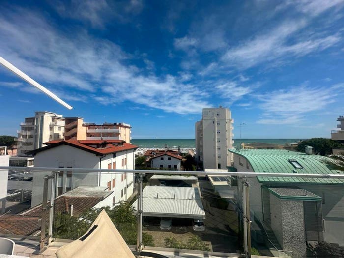 Casa quadrilocale in vendita in via bafile, Lido Centro Ovest, Jesolo