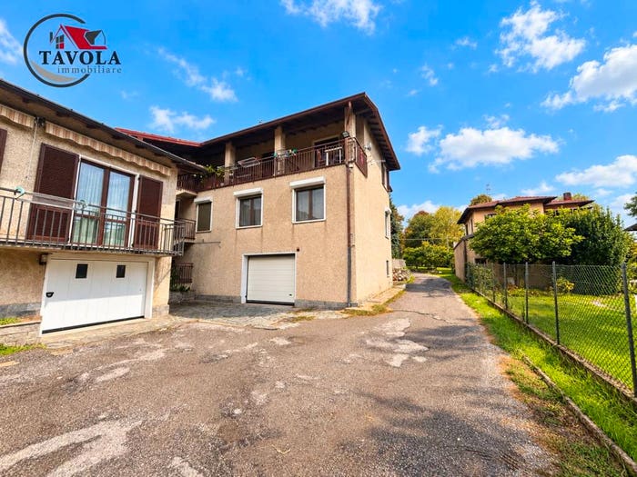 Appartamento trilocale in vendita in Via Roma, Centro, Bisuschio