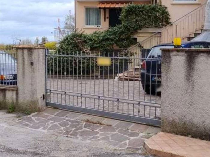 Appartamento con 6 locali in vendita in Piazza Montebello, Centro, Mondaino