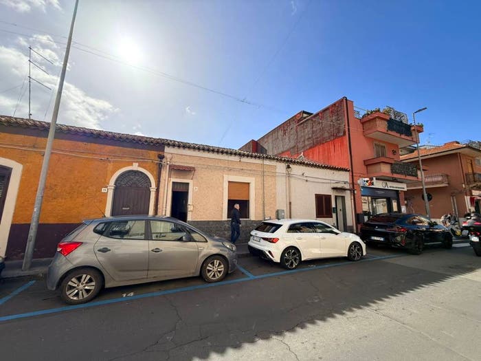 Casa trilocale in vendita in Via Firenze, Cannizzaro, Aci Castello