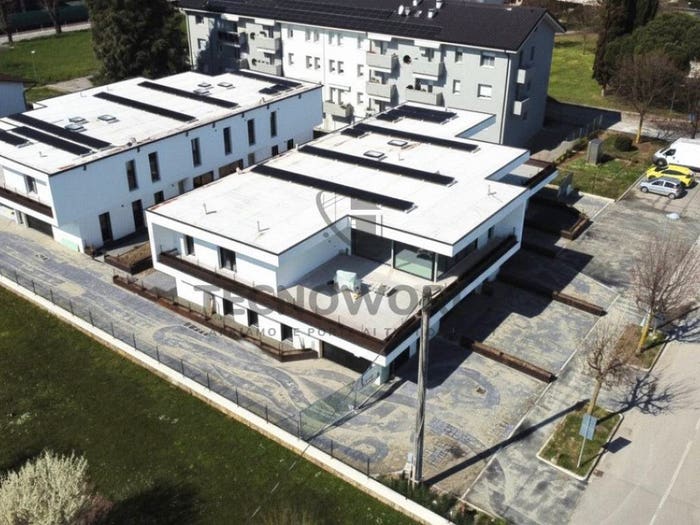 Casa quadrilocale in vendita in Via Aldo Moro, Centro, Isola Vicentina