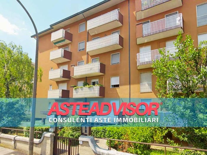 Appartamento con 6 locali in vendita in Via Carlo Dossi, Mazzo Pantanedo, Rho
