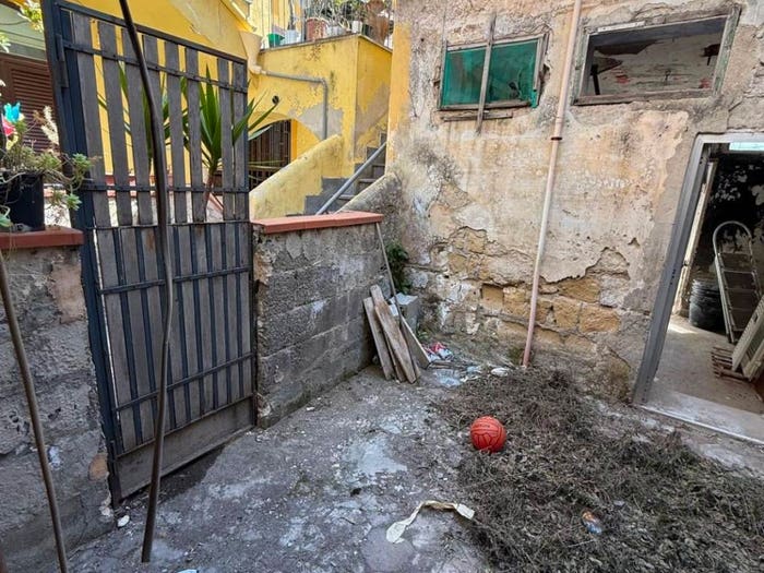 Casa trilocale in vendita in Via Contieri, Soccavo, Napoli