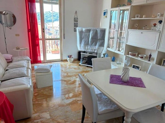 Appartamento con 5 locali in vendita in Via Viziano, Centro, Albenga