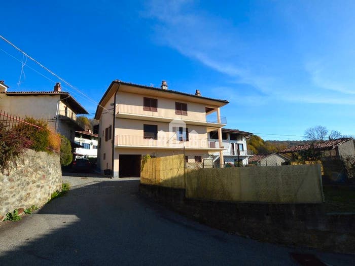 Casa con 5 locali in vendita in via Rua, Pecco, Val di Chy