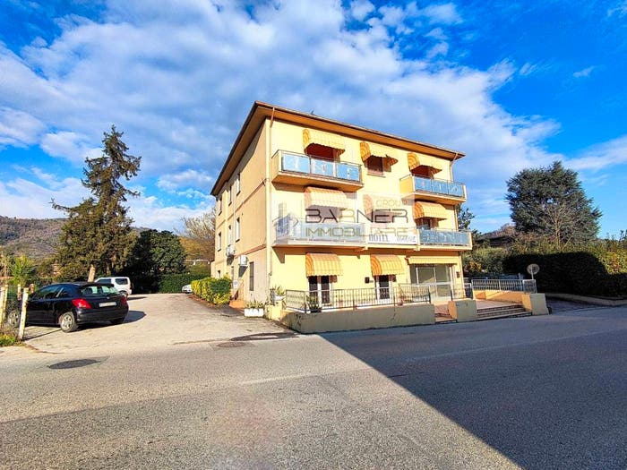 Casa con 6 locali in vendita in Via Sarzanese Nord, Massarosa Paese, Massarosa
