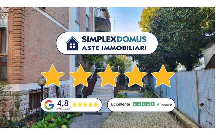 Appartamento con 6 locali in vendita in Via Enrico Bernardi, Santissima Trinità, Padova