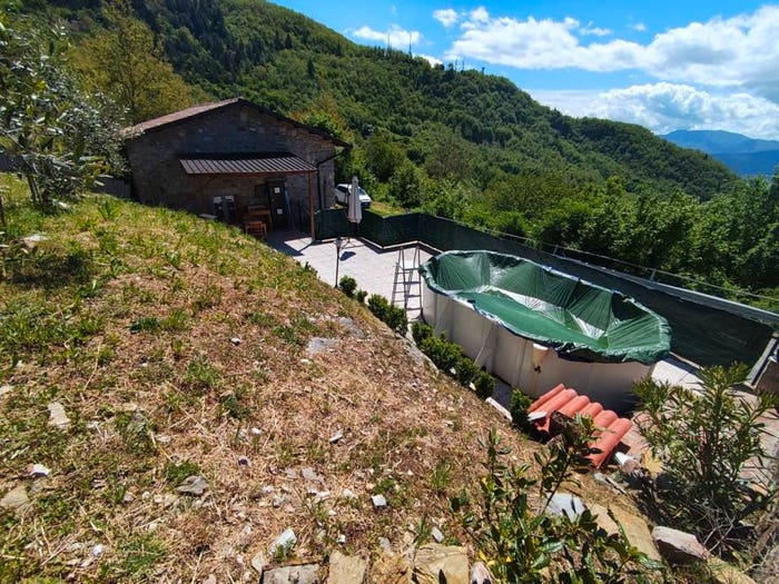 Casa con 6 locali in vendita in Località Cerro, Villa Collemandina