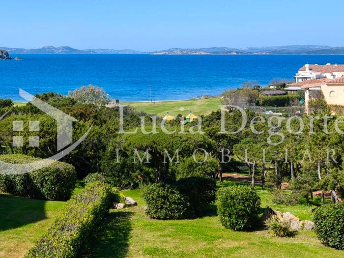Appartamento trilocale in vendita in Via Capo Ferro, Porto Cervo, Arzachena