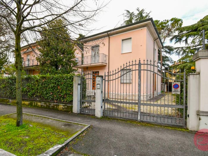Casa quadrilocale in vendita in Via Don Giovanni Minzoni, Monte Osservanza, Cesena