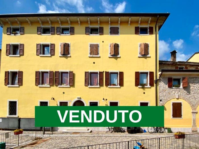 Appartamento bilocale in vendita in Via Don Gio Batta Roncari, Pazzon, Caprino Veronese