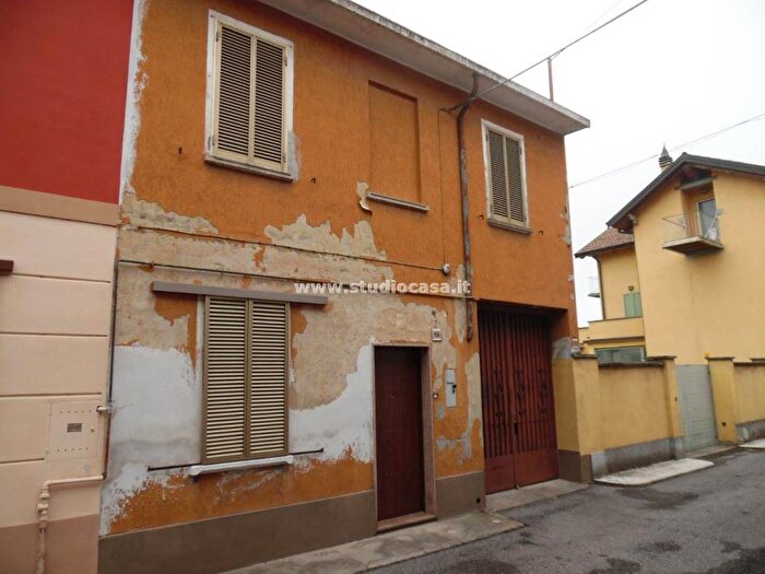 Casa trilocale in vendita in Trieste, Centro, Castiglione d'Adda