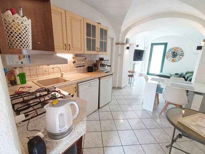 Appartamento trilocale in vendita in Pian Rosso Costa, Andora