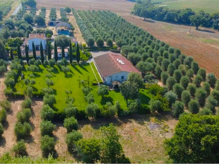 Casa con 6 locali in vendita in Via Capirro, Campagna