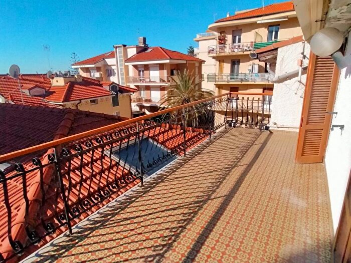 Casa con 6 locali in vendita in Centro, Bordighera