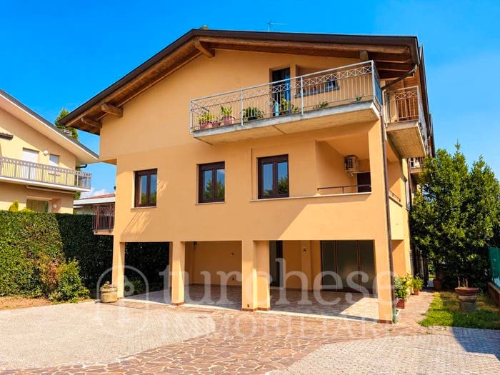 Appartamento bilocale in vendita in Via Toscana, Centro, Alzano Lombardo