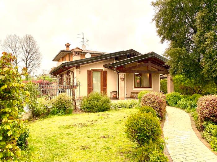 Casa quadrilocale in vendita in Via Enrico Berlinguer, Castenedolo