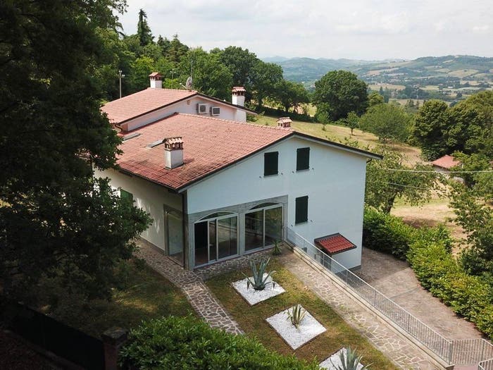 Casa con 6 locali in vendita in Via Ugo Cappelli, Tre Monti, Imola