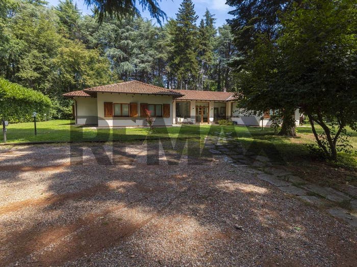 Casa con 6 locali in vendita in Via Armando Diaz, Olgiate Olona