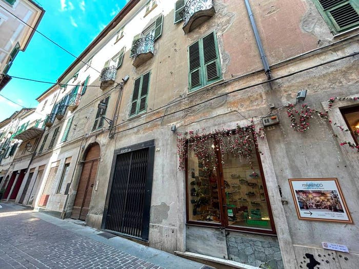 Appartamento trilocale in vendita in Piazza San Guido, Centro, Acqui Terme