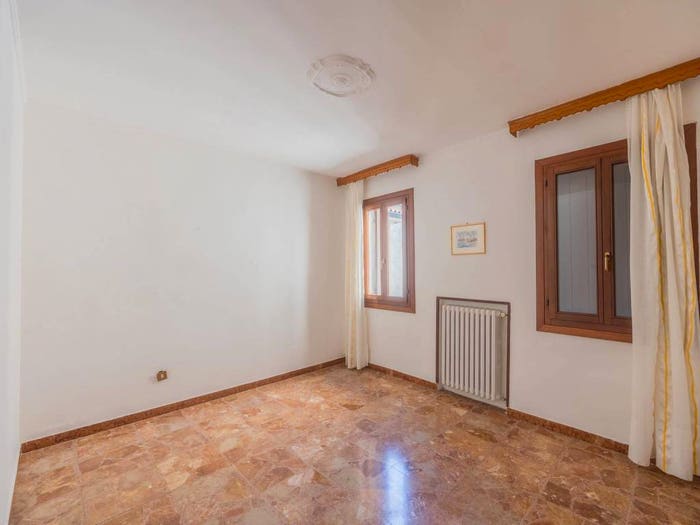 Casa con 6 locali in vendita in Via Cesare Battisti, Centro Storico, Chioggia