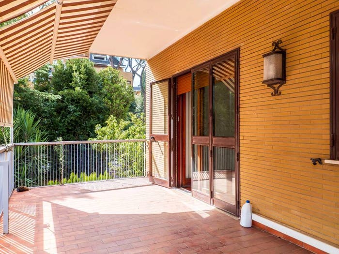 Appartamento con 6 locali in vendita in Via Cassia, Cassia San Godenzo, Roma