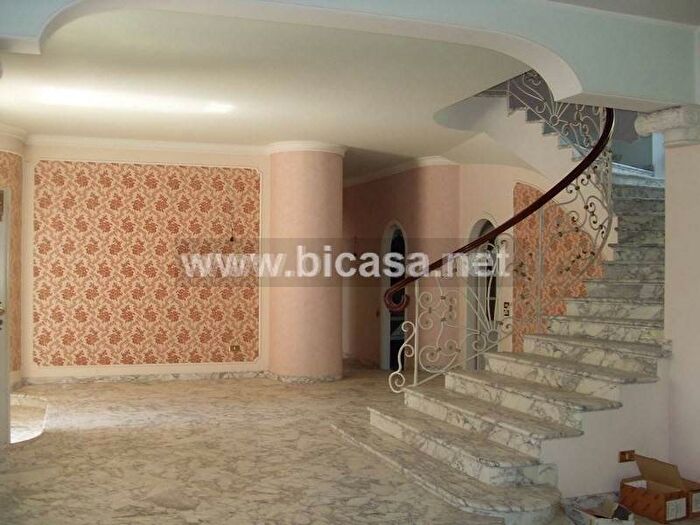 Casa con 6 locali in vendita in Via delle Rondini, Ledimar Baratoff, Pesaro
